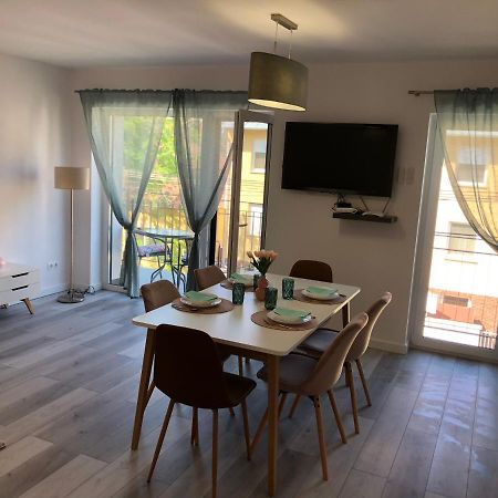 Szeged Gyoengye Delux Apartment Bagian luar foto